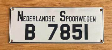 Aluminium nummer plaatje van NS  B 7851 beschikbaar voor biedingen
