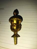 Gezocht 4 pinakels finial  voor op een klokkast, Antiek en Kunst, Antiek | Klokken, Ophalen of Verzenden