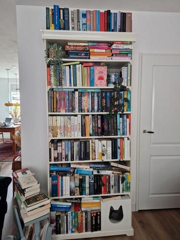 Landelijke boekenkast wit hout beschikbaar voor biedingen
