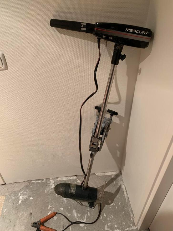 Mercury 12 volt Fluistermotor electromotor., Watersport en Boten, Accessoires en Onderhoud, Zo goed als nieuw, Ophalen