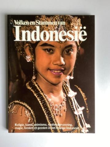 Boek - Volken en stammen van Indonesië beschikbaar voor biedingen