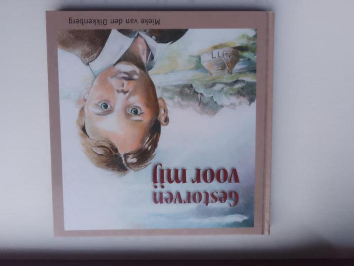 Gestorven voor mij - Mieke van den Dikkenberg, Boeken, Godsdienst en Theologie, Zo goed als nieuw, Christendom | Protestants, Ophalen of Verzenden