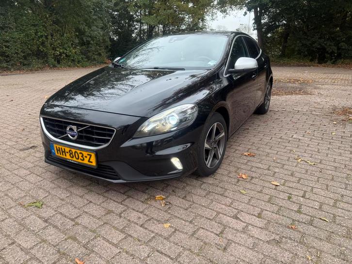 Volvo V40 2.0 D2 120PK 2015 Zwart, Auto's, Volvo, Particulier, V40, ABS, Adaptieve lichten, Airbags, Airconditioning, Bluetooth