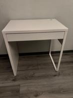 Ikea bureau wit (MICKE) in goede staat, Huis en Inrichting, Bureaus, Ophalen, Zo goed als nieuw, Bureau