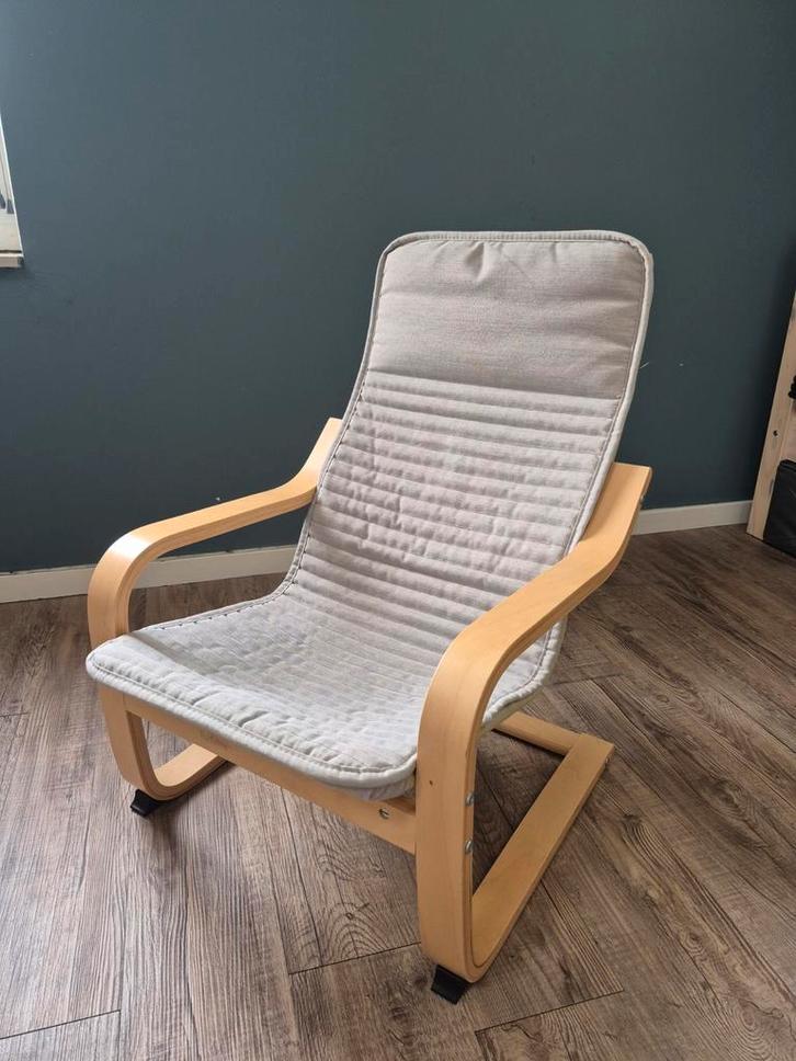 Ikea Kinderstoel Poang - Comfortabel en Stijlvol, Huis en Inrichting, Stoelen, Gebruikt, Eén, Hout, Stof, Grijs, Ophalen of Verzenden