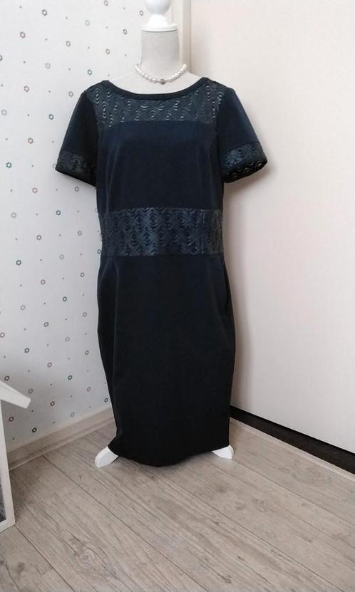 Mart Visser,  blauwe jurk met kant , maat 44., Kleding | Dames, Jurken, Zo goed als nieuw, Maat 42/44 (L), Blauw, Knielengte, Ophalen of Verzenden