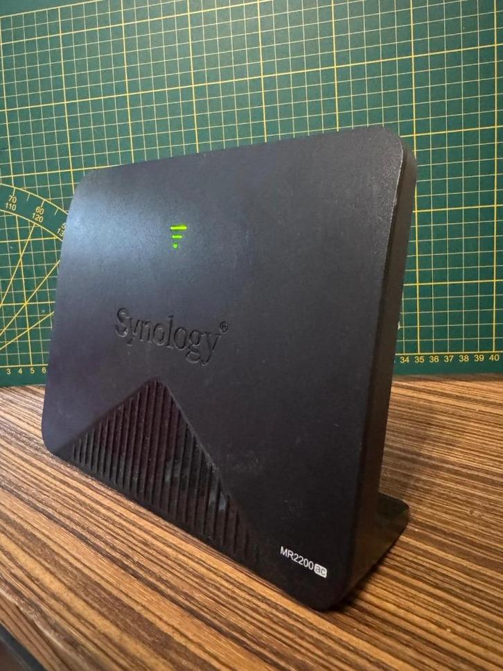 Synology MR2200ac, Computers en Software, Routers en Modems, Gebruikt, Router, Ophalen of Verzenden