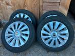 Winterbanden 5X112 /  205/55 R 16 met skoda wieldop, Auto-onderdelen, Banden en Velgen, Ophalen, Gebruikt, 16 inch, Band(en)