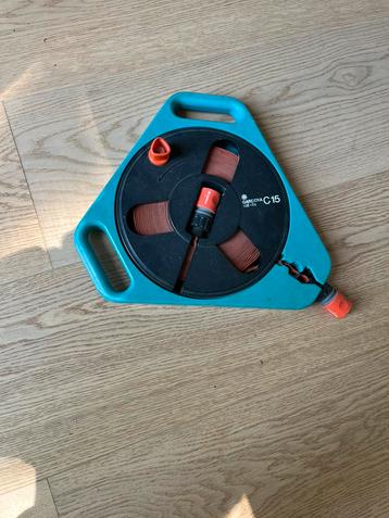 Gardena platte tuinslang  15m (roll-fix c15) beschikbaar voor biedingen