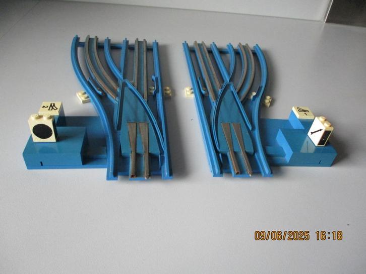 12v 2 Lego Handmatige BLAUWE Wissels in goede staat!!, Kinderen en Baby's, Speelgoed | Duplo en Lego, Gebruikt, Lego, Complete set