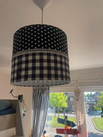 Stoere en lieve jongens hanglamp  beschikbaar voor biedingen