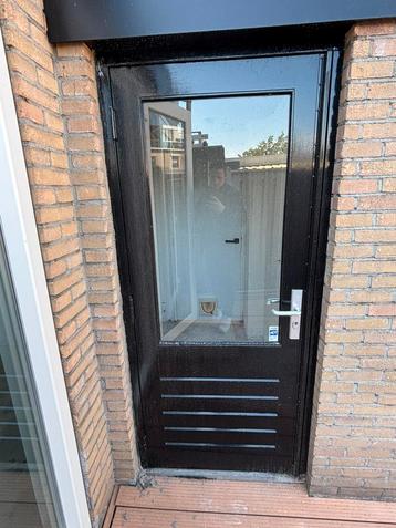 Gratis Hardhout Buitendeur beschikbaar voor biedingen