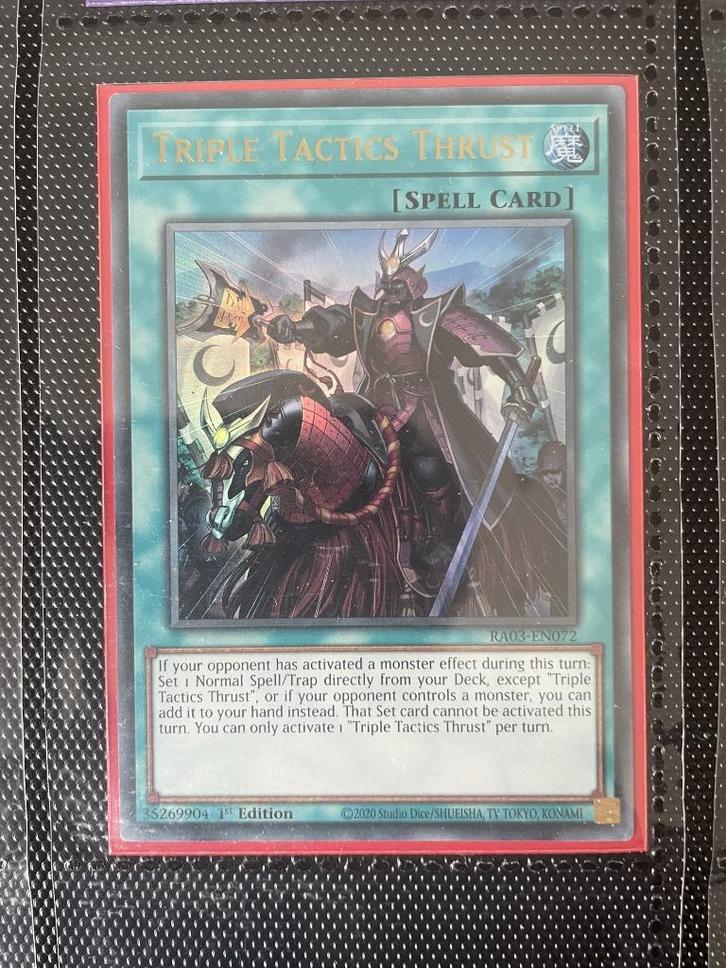 Triple Tactics Thrust (V.2 - Ultra Rare), Hobby en Vrije tijd, Verzamelkaartspellen | Yu-gi-Oh!, Zo goed als nieuw, Losse kaart