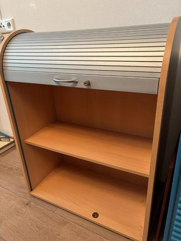 Te koop: KASTJE MET ROLDEUR