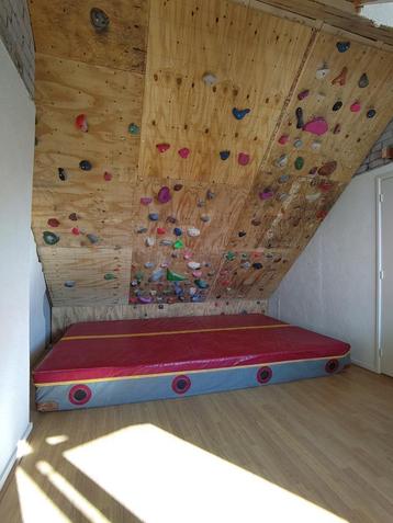 Klimmuur Bouldermuur beschikbaar voor biedingen