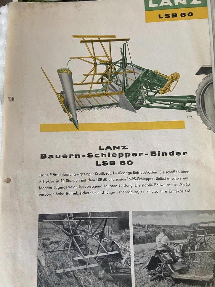 Werktuigfolders, Boeken, Catalogussen en Folders, Gelezen, Folder, Ophalen of Verzenden