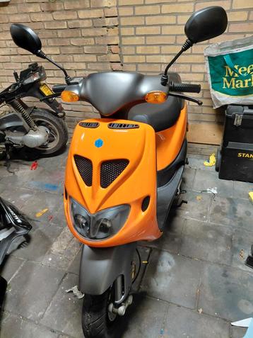Piaggio Sp98  - Nieuwstaat! beschikbaar voor biedingen