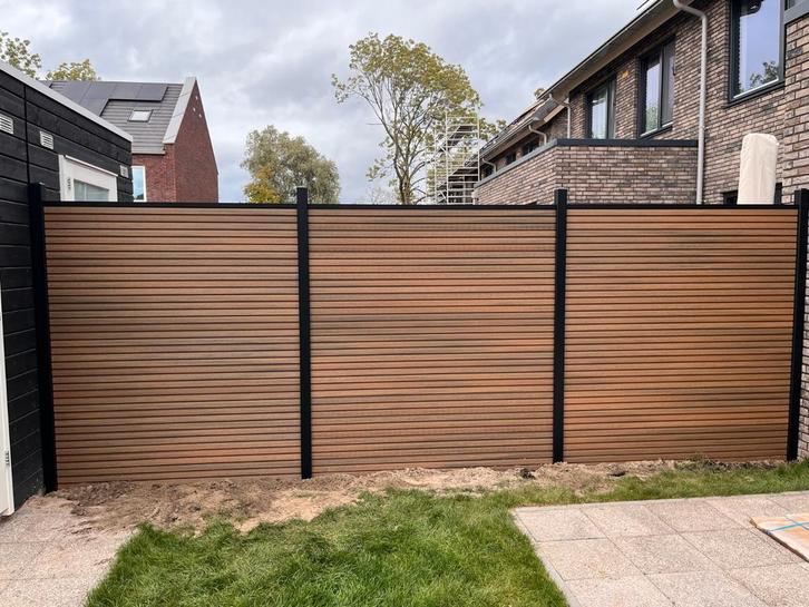 Composiet schutting €195 per meter inclusief montage, Tuin en Terras, Schuttingen, Zo goed als nieuw, Kunststof, 1 tot 2 meter