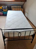 Leuk donkerblauw, ijzeren spijlenbed met lattenbodem, Huis en Inrichting, Slaapkamer | Bedden, Ophalen, 90 cm, Eenpersoons, Blauw