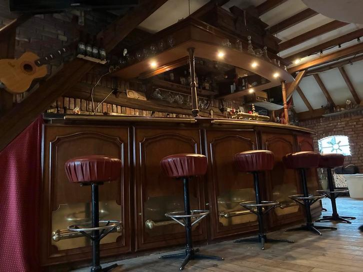 Complete Bar met accessoires, Huis en Inrichting, Barren, Gebruikt, Inclusief barstoelen, Ophalen