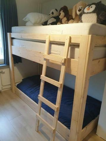 Stapelbed (lengte 200 cm) beschikbaar voor biedingen