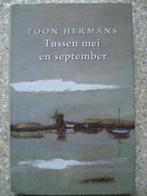 Tussen Mei en September - Toon Hermans biografie, Boeken, Biografieën, Ophalen of Verzenden, Zo goed als nieuw, Toon Hermans