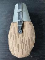 NVA Veldfles met beker en strichtarn hoes, Ophalen of Verzenden, Landmacht, Duitsland, Overige typen