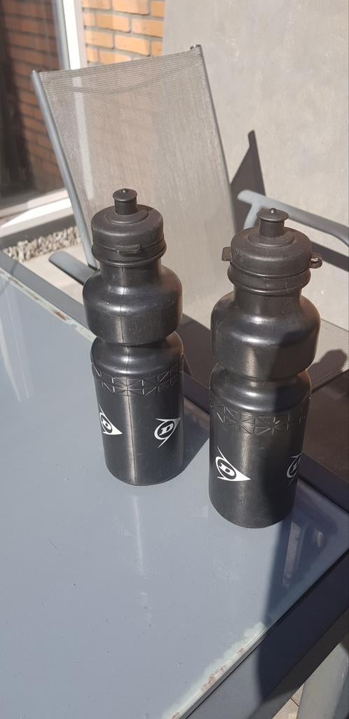 2 bidons Dunlop. Verzendkosten koper. Nooit gebruikt, Ophalen of Verzenden, Nieuw
