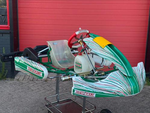 Tonykart Racer 401RR 2024 1 Race oud + veel extras, Sport en Fitness, Karting, Zo goed als nieuw, Kart, Ophalen
