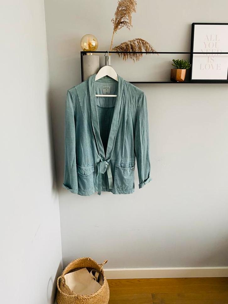 Jas/ jasje/ colbert/ blazer/ vest van Sandwich, maat M/38, Kleding | Dames, Truien en Vesten, Nieuw, Maat 38/40 (M), Blauw, Ophalen of Verzenden