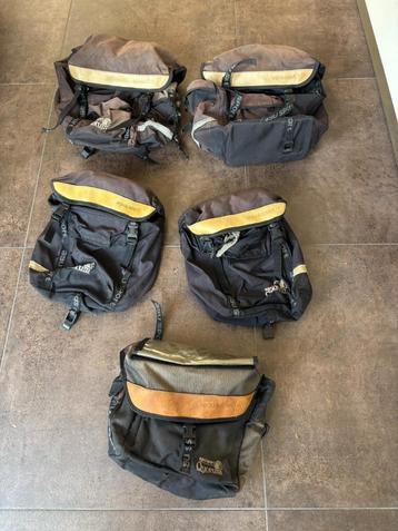 complete set AGU-fietstassen (voor fietsvakantie) beschikbaar voor biedingen