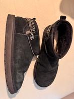 Ugg mini maat 41, UGG, Zwart, Lage of Enkellaarzen, Ophalen of Verzenden