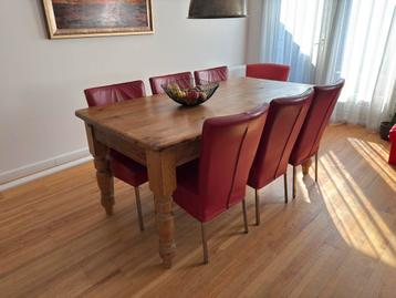 Eetkamertafel oud grenen beschikbaar voor biedingen