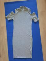 Grijze  halflange jurk, turtleneck  en cold shoulder maat XL, Maat 46/48 (XL) of groter, Nieuw, Ophalen of Verzenden, Grijs