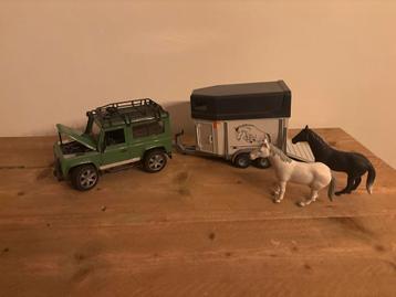 Bruder Landrover Defender met Paardentrailer & Paarden beschikbaar voor biedingen