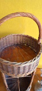 Gevlochten rieten mand, etagère, hoge mand met hengsel, Gebruikt, Vintage, Ophalen of Verzenden, Nvt