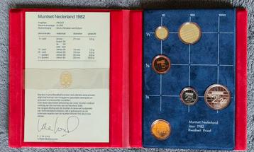Schaarse Jaarset 1982 in Proof kwaliteit  beschikbaar voor biedingen