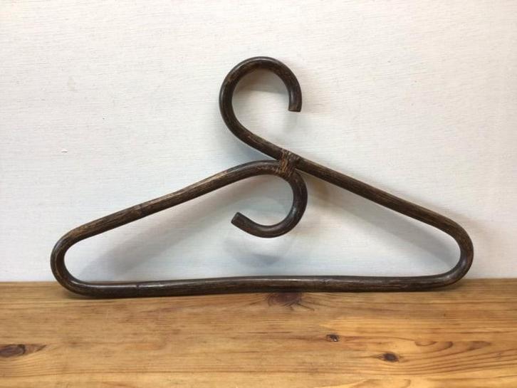 Retro bamboe kleerhangers,  8 beschikbaar, Verzamelen, Retro, Huis en Inrichting, Ophalen of Verzenden