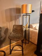 Grijze barkrukken, Huis en Inrichting, Barkrukken, 2 krukken, Ophalen of Verzenden, Zo goed als nieuw, 60 tot 90 cm