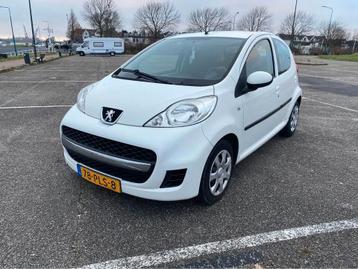Peugeot 107 1.0-12V Millesim 200 2011 1.0 benzine 5deurs air beschikbaar voor biedingen