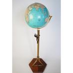 # Antieke verlichte Globe, Wereldbol van glas Welt im Raum, Ophalen, Gebruikt