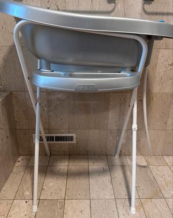 Baby Bathtub with newborn seat and stand  beschikbaar voor biedingen