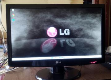 LG W2343T - PF 23" monitor VGA DVI (HDMI optie) beschikbaar voor biedingen