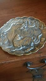 Bronzen Chinese plaat met tijger en draak, Ophalen of Verzenden, Brons