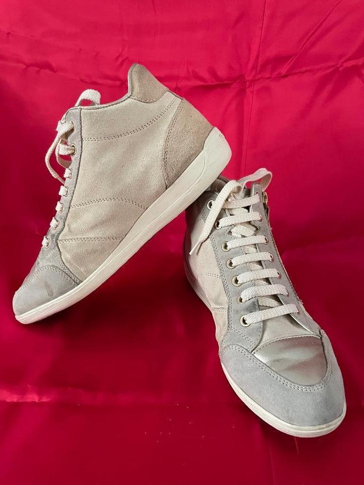 Geox hoge sneakers – beige suède – maat 39, Kleding | Dames, Schoenen, Zo goed als nieuw, Sneakers of Gympen, Beige, Ophalen of Verzenden
