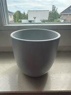 Grijze bloempot, Tuin en Terras, Ophalen of Verzenden, Gebruikt, Rond, Binnen