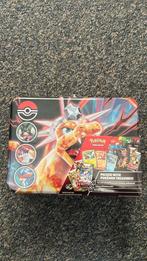 Charizard Collector Chest, Hobby en Vrije tijd, Verzamelkaartspellen | Pokémon, Ophalen of Verzenden, Zo goed als nieuw