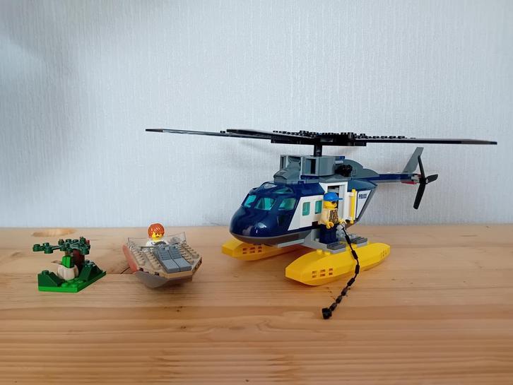 LEGO City Helikopter Achtervolging - 60067, Kinderen en Baby's, Speelgoed | Duplo en Lego, Zo goed als nieuw, Ophalen of Verzenden