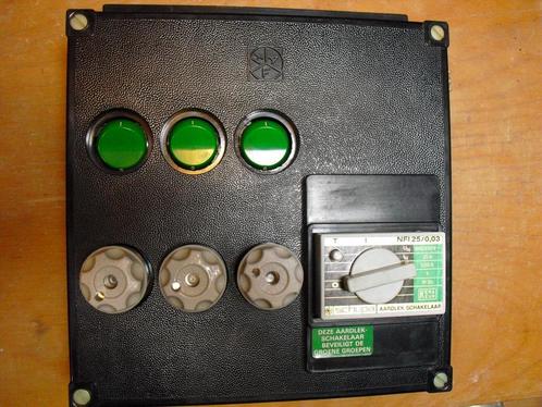 groepenkast 1 of 3 fase aansluiting met 3 groepen, Doe-het-zelf en Verbouw, Elektra en Kabels, Gebruikt, Overige typen, Ophalen of Verzenden