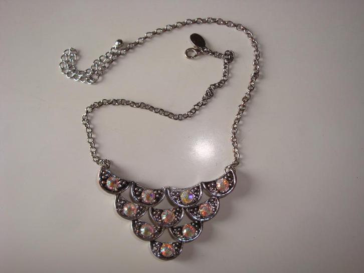 Ketting, zilverkleurig met hanger met strass, Sieraden, Tassen en Uiterlijk, Kettingen, Zo goed als nieuw, Overige materialen